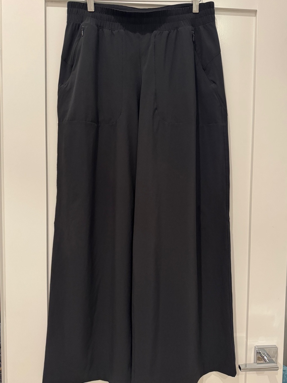 lululemon athletica Black Swift Wide-Leg pants 10 - Picture 5 of 13